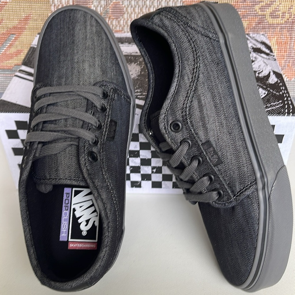 Vans WMNS Skate Chukka Low
Black/Grey/Denim
VN0A4BX45BR
Sneakers - Picture 5 of 16